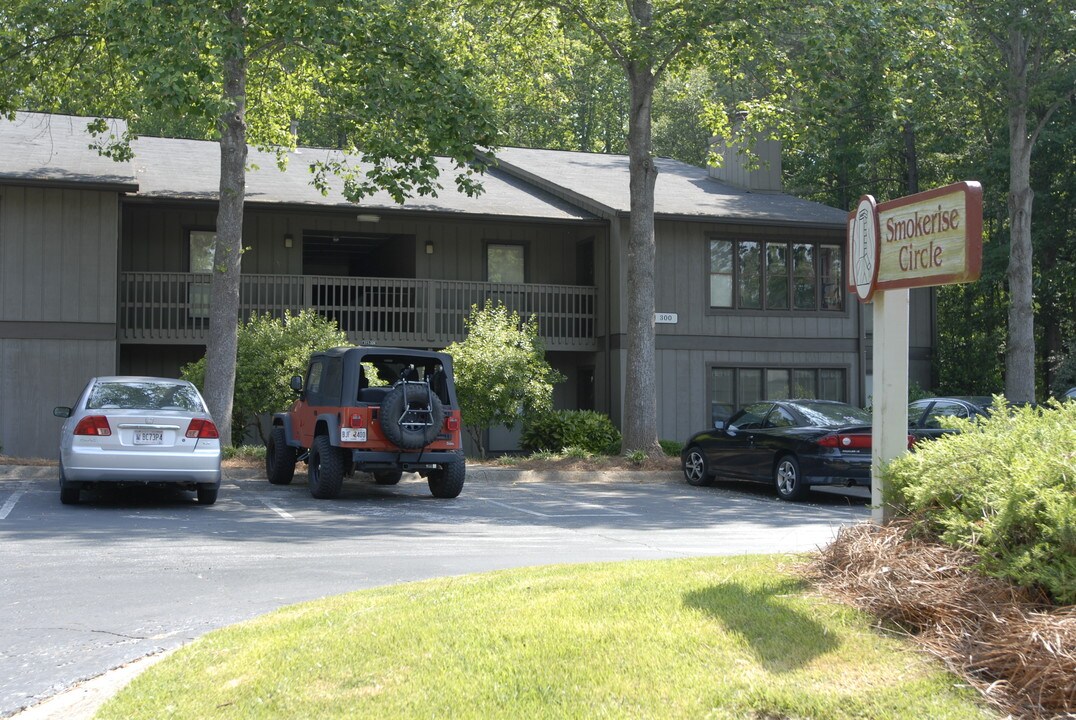 Chimney Trace in Marietta, GA - Building Photo