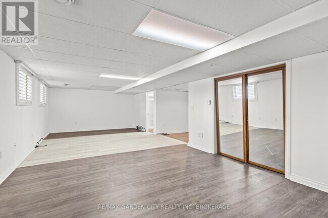 101 Moffatt St in St Catharines, ON - Building Photo - Building Photo