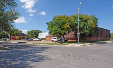 Jackson Square in Lubbock, TX - Building Photo - Building Photo