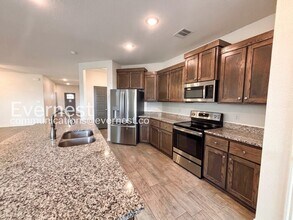 2215 Hornbeam St in Temple, TX - Building Photo - Building Photo