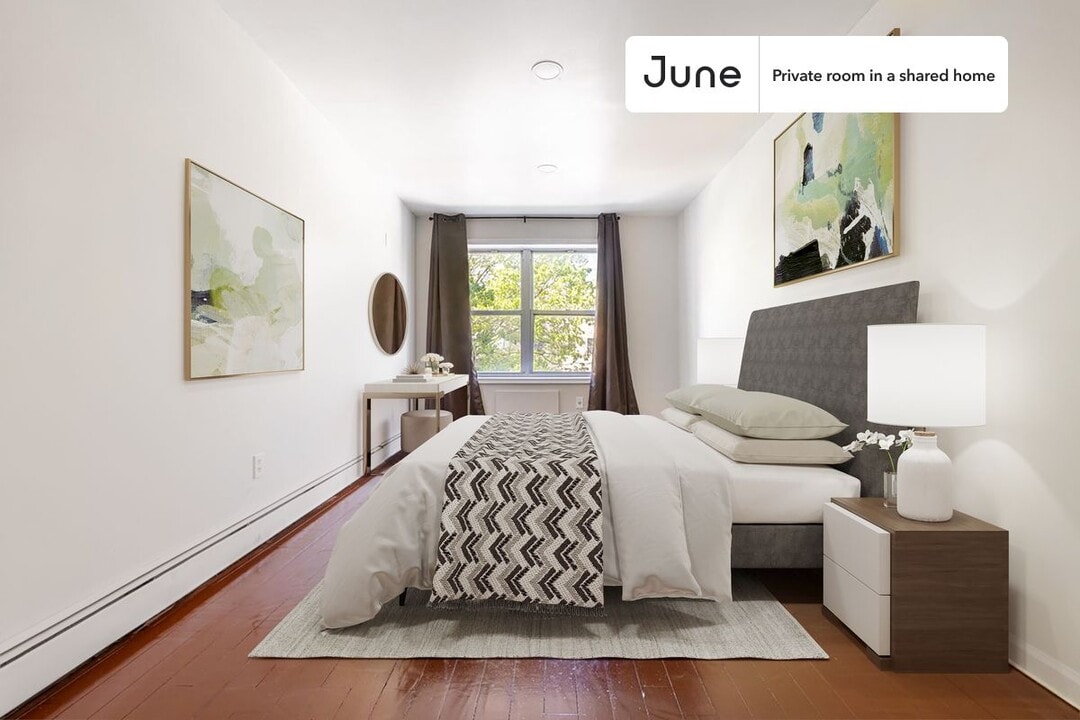 Room in Shared 4 bed/3 bath home in Brooklyn, NY - Building Photo