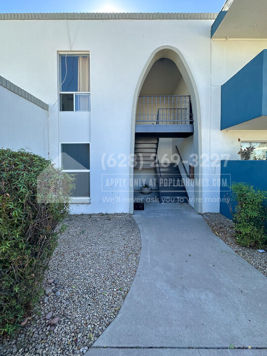 5135 N 10th St-Unit -18 in Phoenix, AZ - Foto de edificio