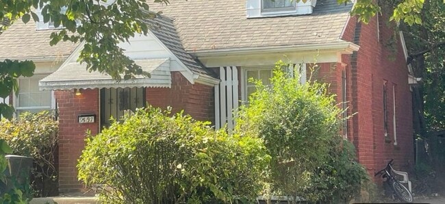 property at 9597 Memorial St