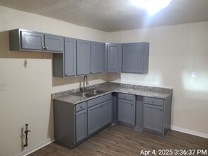 52 St Henry Dr in Sauget, IL - Building Photo - Building Photo