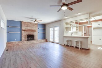 11208 Surrey Hills Blvd in Yukon, OK - Building Photo - Building Photo