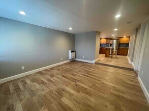 2806 Best Ave-Unit -B in Oakland, CA - Building Photo - Building Photo