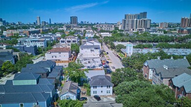 1133 W Clay St in Houston, TX - Building Photo - Building Photo
