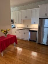 19 Harvard Ave, Unit 2 in Brookline, MA - Building Photo - Building Photo