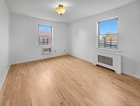 138-33 Jewel Ave in Queens, NY - Building Photo - Building Photo