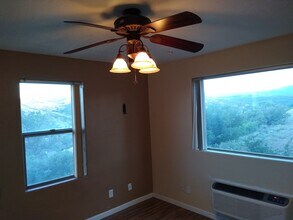 1003 N Opal Dr, Unit B in Prescott, AZ - Foto de edificio - Building Photo
