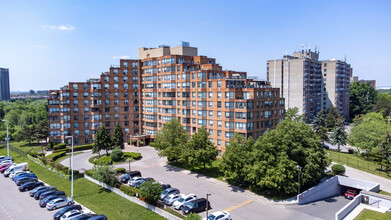 King's Terrace in Toronto, ON - Building Photo - Building Photo