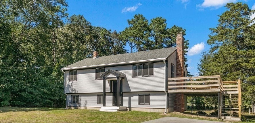 17 Minuteman Ln in Plymouth, MA - Foto de edificio