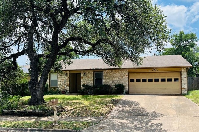 property at 3303 Galesburg Dr