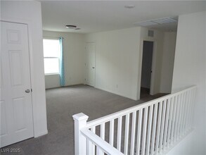 7619 W Mistral Ave in Las Vegas, NV - Foto de edificio - Building Photo