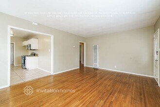 127 E 79th St in Los Angeles, CA - Building Photo - Building Photo