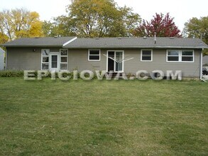 2315 14th Ave in Marion, IA - Building Photo - Building Photo