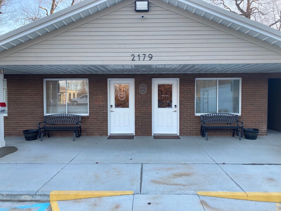 2179 W US Highway 40, Unit #1 55 PLUS COMM 1 Beds in Lewisville, IN - Building Photo
