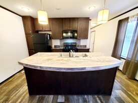 7028 Bayview Dr in Fair Haven, MI - Building Photo