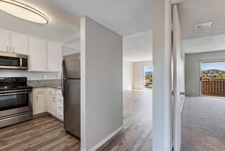 Trolley Palm in La Mesa, CA - Building Photo - Building Photo