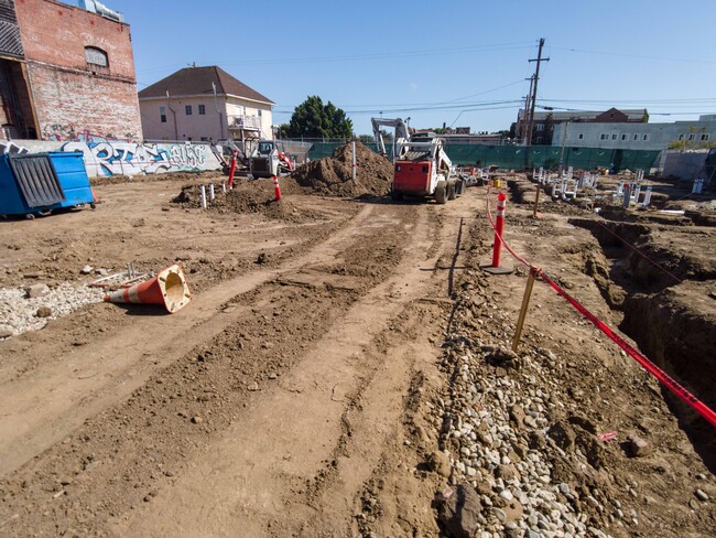 The Quincy in Los Angeles, CA - Building Photo - Building Photo