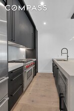 38-26 29th St in Queens, NY - Building Photo - Building Photo