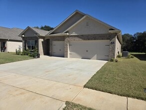352 Castlepath Dr SW in Madison, AL - Building Photo - Building Photo