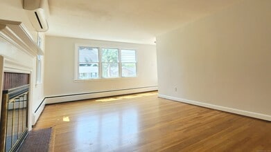 58 Jackson Ave in West Hartford, CT - Building Photo - Building Photo