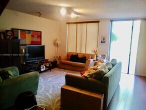 3522 Torremolinos Ave in Doral, FL - Building Photo - Building Photo