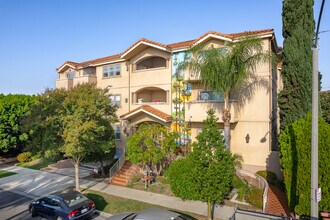 Residential Condominium in Burbank, CA - Building Photo - Primary Photo