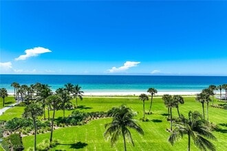4401 Gulf Shore Blvd N in Naples, FL - Building Photo - Building Photo