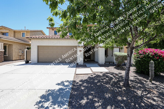 7045 S Legend Dr in Gilbert, AZ - Foto de edificio - Building Photo