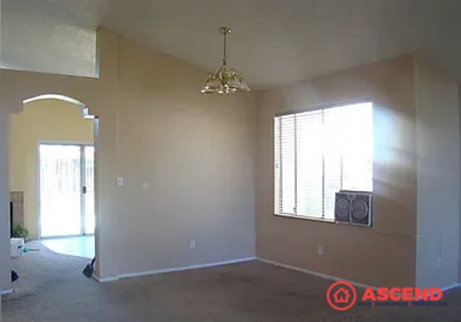 1908 St Helens Ave in Bakersfield, CA - Building Photo - Building Photo