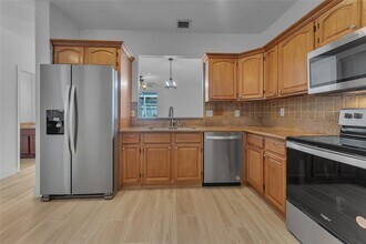 5509 NW 90th Ave in Sunrise, FL - Foto de edificio - Building Photo