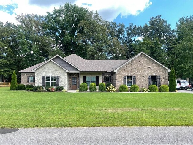 property at 202 Poplar St
