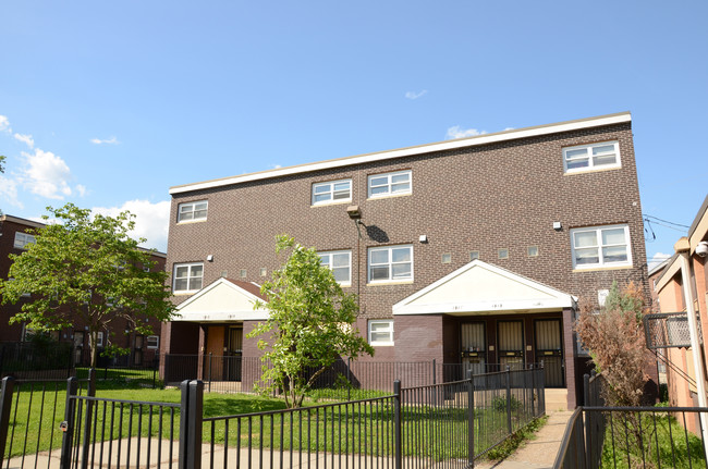 Whitehall Apartments in Philadelphia, PA - Building Photo - Building Photo