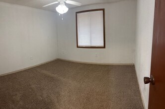 10027 S Nob Hill Cir in Tamarac, FL - Building Photo - Building Photo