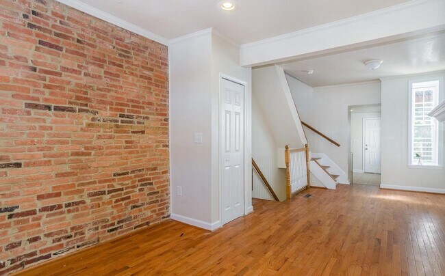 911 Lemmon St photo'