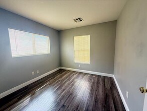 7548 Hope Valley St in Las Vegas, NV - Building Photo - Building Photo