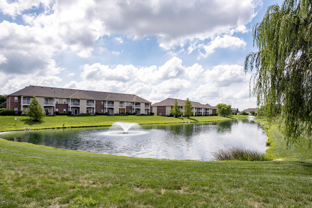 Summit Pointe in Greenwood, IN - Foto de edificio