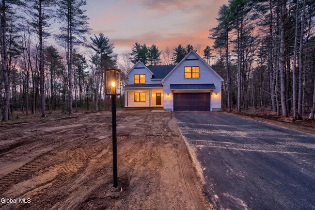 622 Acland Blvd in Ballston Spa, NY - Building Photo - Building Photo