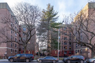 The Somerset in Forest Hills, NY - Building Photo - Building Photo