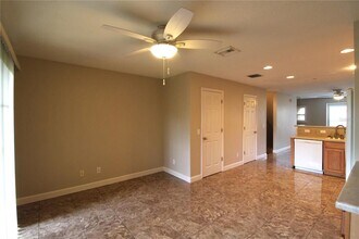 8828 White Sage Loop in Lakewood Ranch, FL - Building Photo - Building Photo