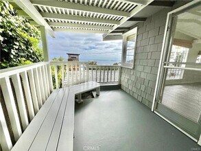 2260 Glenneyre St in Laguna Beach, CA - Building Photo - Building Photo