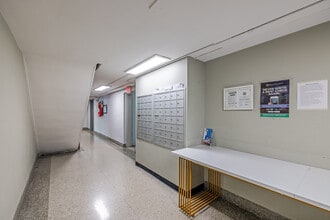 King Alfred Apartments in Passaic, NJ - Building Photo - Lobby
