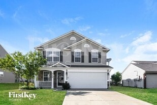 6108 Green Glade Dr in Whitestown, IN - Building Photo