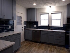 92 Woodlawn St in West Hartford, CT - Building Photo - Building Photo