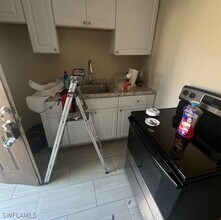 3619 Seminole Ave in Ft. Myers, FL - Foto de edificio - Building Photo