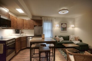 500 N Lake St in Ironwood, MI - Building Photo