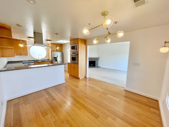 property at 17 Kronquist Ct