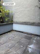 821 9th Ave in New York, NY - Building Photo - Building Photo